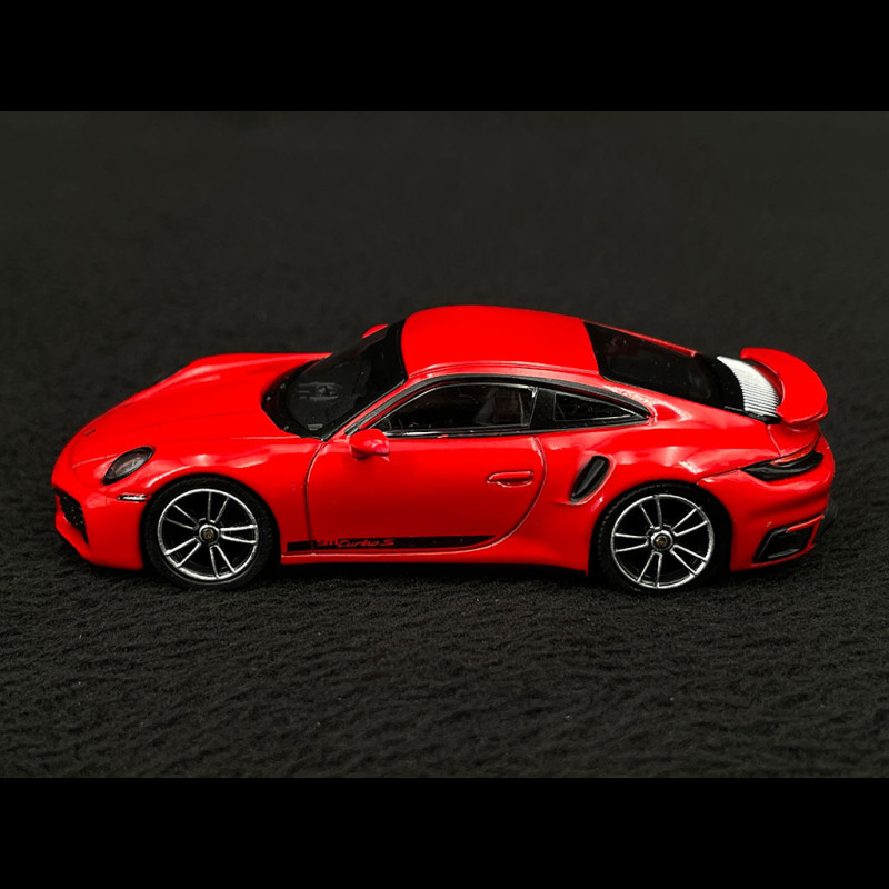 Porsche 911 Turbo S Type 992 2021 Guards Red 1/64 MiniGT