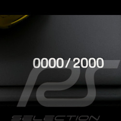 Copy n° 00/2000 Porsche 718 Cayman GT4 Clubsport 2019 n° 4 présentation 1/18 Minichamps WAP0214150K