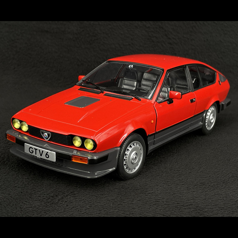 Alfa Romeo GTV6 1984 Red 1/18 Solido S1802301