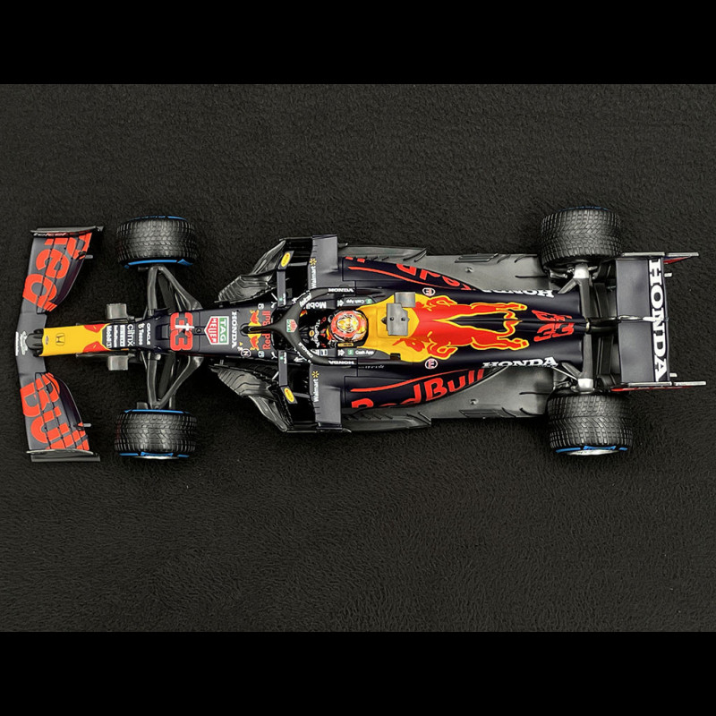 Red Bull Honda RB16B 33 F1 Winner Grand Prix de Monaco 2021 Max Verstappen  with pitboard Spark 18S595 - Miniatures Autos Motos