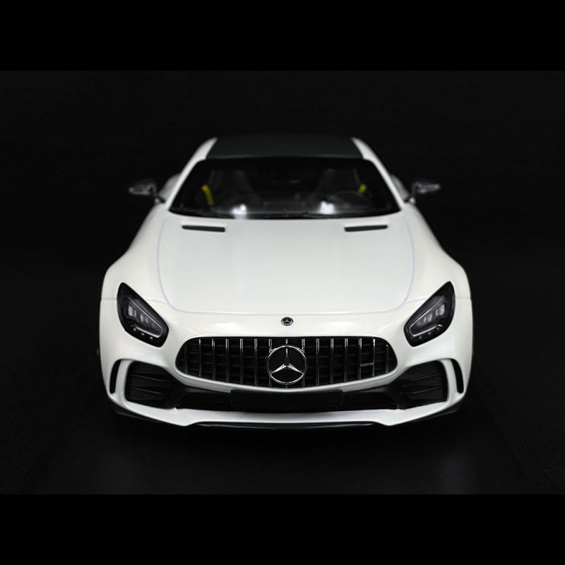 Mercedes-AMG GT R 2021 White Metallic 1/18 Minichamps 155036028