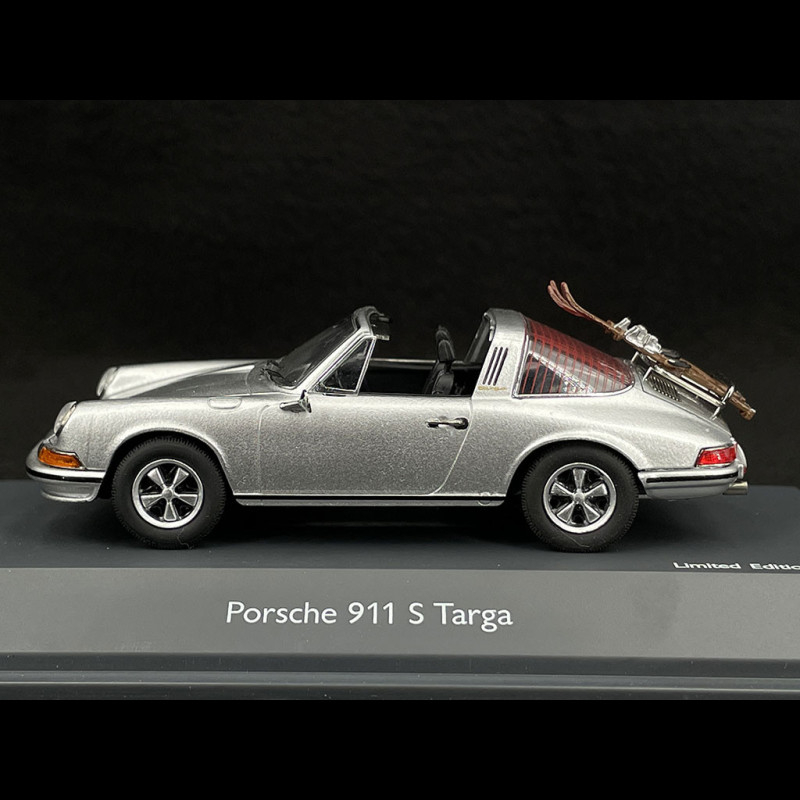 Porsche 911 S Targa 1967 Silver with skis 1/43 Schuco 450367800