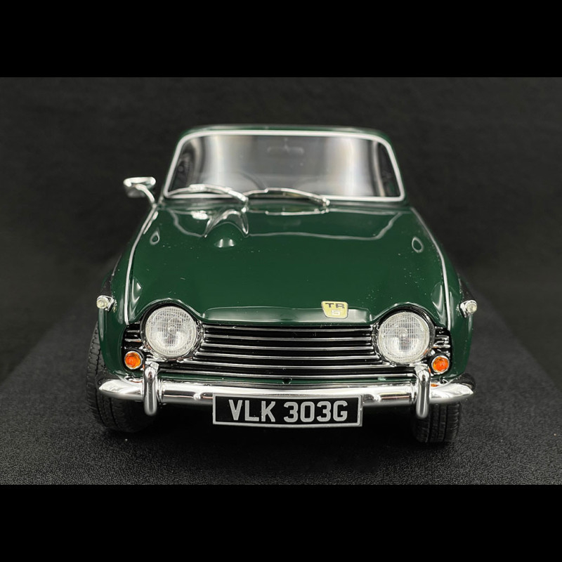 Saint Christophe Voiture Modèle Réduit Triumph 2500 De 1969 Au 1/18 - Blanc - Marque Cult Models (CML188-1) - Neuf Maquette Voiture 1:18 1969