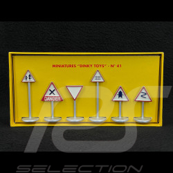 Diorama Panneaux de signalisation 1954 Boite n° 41 1/43 Norev Dinky Toys 2576983