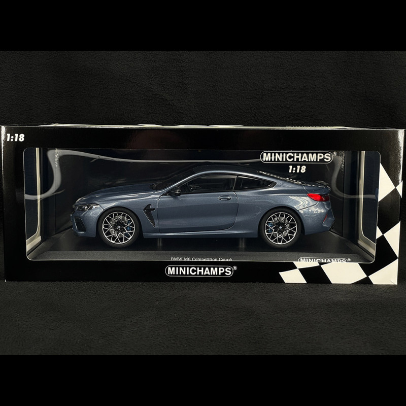 Photo 1 - BMW M8 Competition 2020 vue avant Marina Bay Blue Metallic