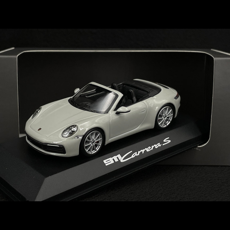 Voiture Miniature Porsche 911 GT2 Grise - Échelle 1/43 Avec Boîte Vitrine CARARAMA - Modèle Collection