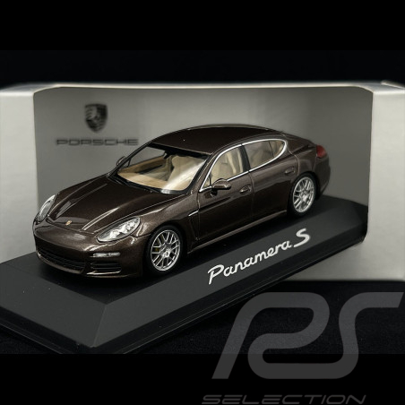 Porsche Panamera S 2014...