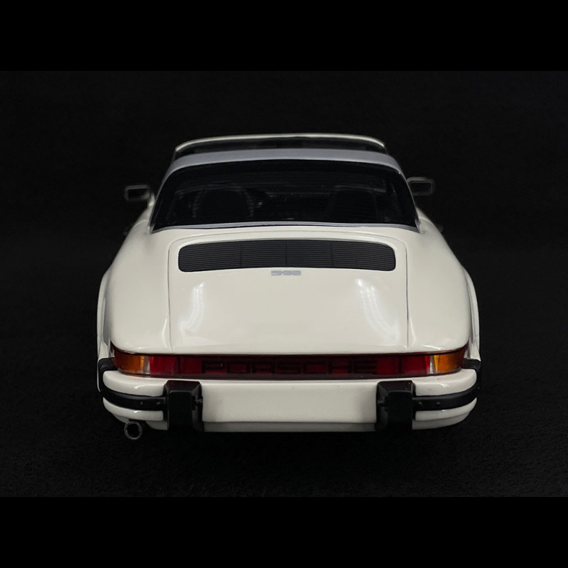 Porsche 911 Targa 2.7 1977 Grand Prix White 1/18 Schuco 450025700