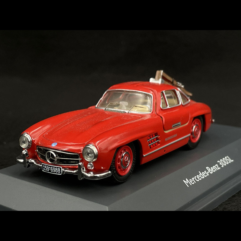 Mercedes-Benz 300 SL 1954 with skis and figure Red 1/43 Schuco 450376600