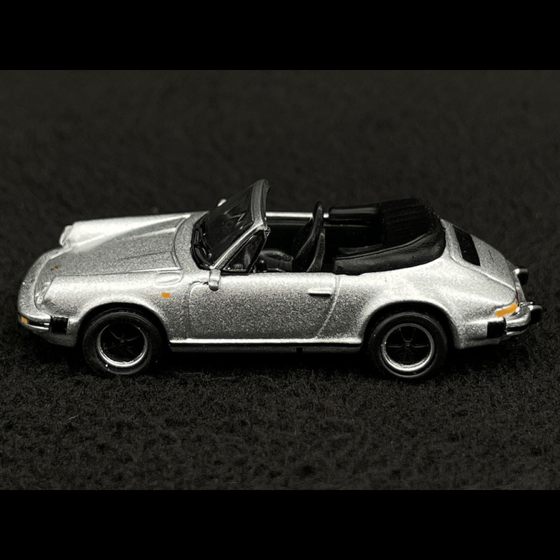 Model Porsche 911 Carrera 3.2 Targa 1984 to glue and paint 1/24