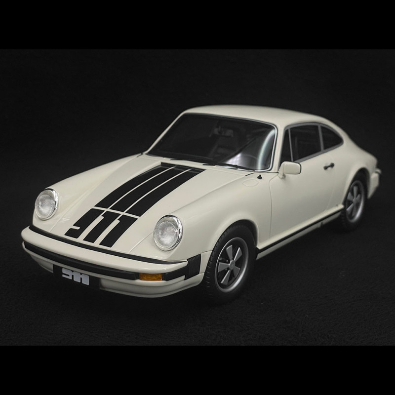 Schuco 450025700 - Porsche 911 Targa weiß 1:18