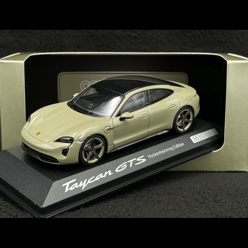 Porsche Schlüsselanhänger Taycan S - Online Shop - Porsche E-Shop