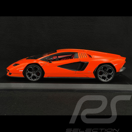 Lamborghini Countach LPI...