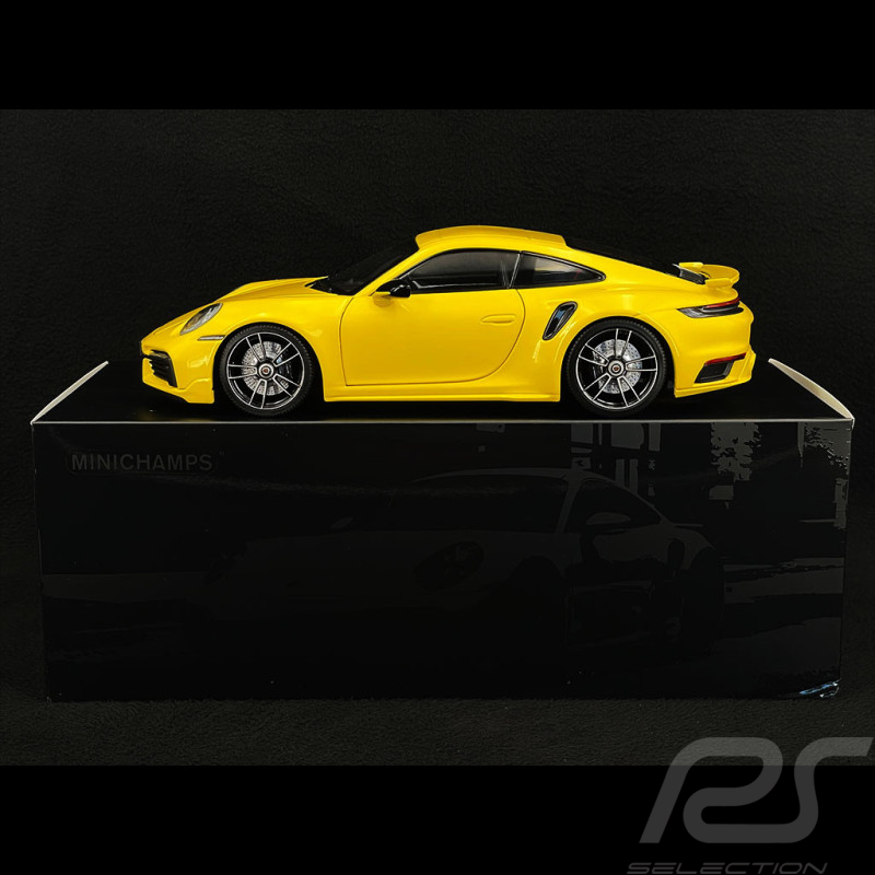 Porsche 911 Turbo S Coupé Sport Design Type 992 2021 Racing Yellow 1/18  Minichamps 110069070