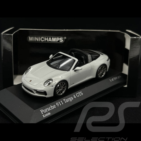 Porsche 911 Targa 4 GTS...