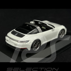 Porsche 911 Targa 4 GTS Type 992 2022 Chalk Grey 1/43 Minichamps 410061061