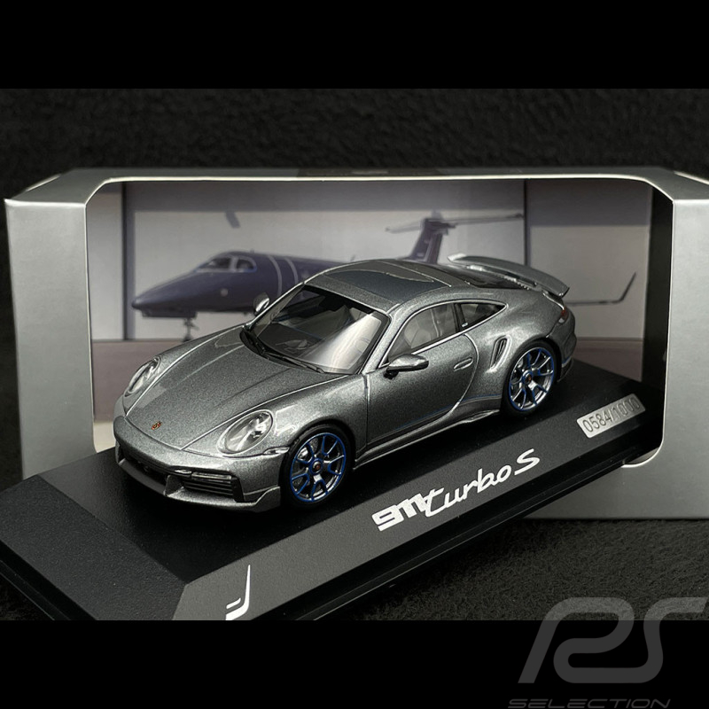 Porsche 911 Turbo S 2020 Embraer Exclusive Edition Gris argent métallisé 1/43 Minichamps WAP0209130NTSE