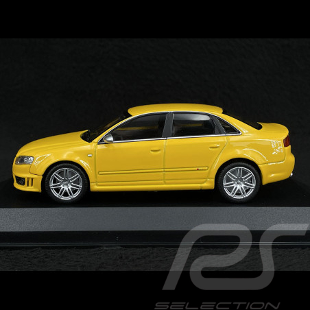 Audi RS4 2004 Amarillo 1/43...