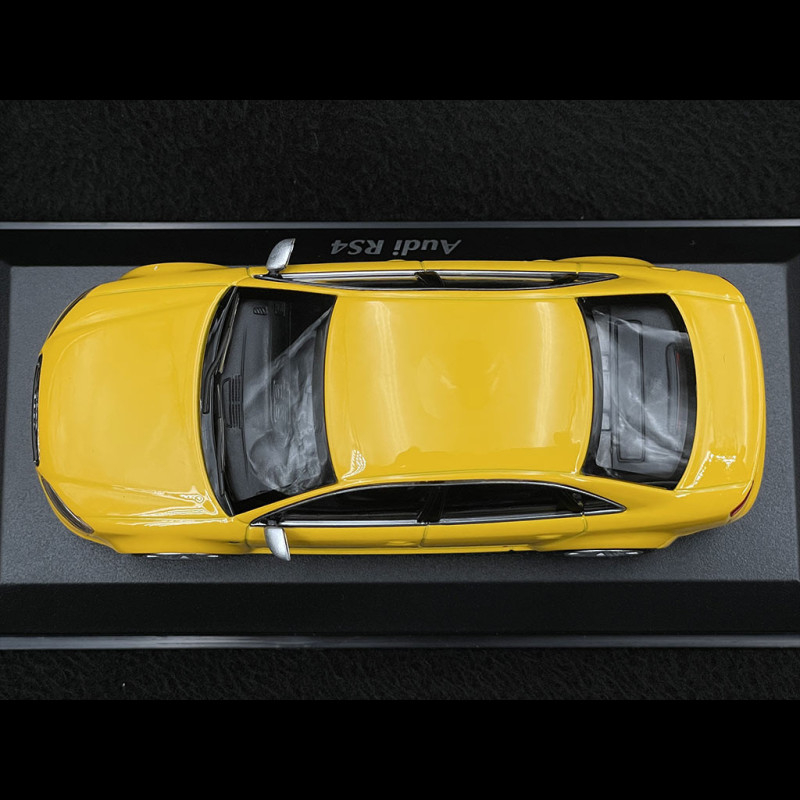 MAXICHAMPS Audi RS4 1/43 Jaune Voiture Miniature de Collection, 940014600,  Yellow