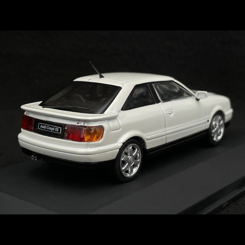 Audi S2 Coupé 1992 Pearl White 1/43 Solido S4312202