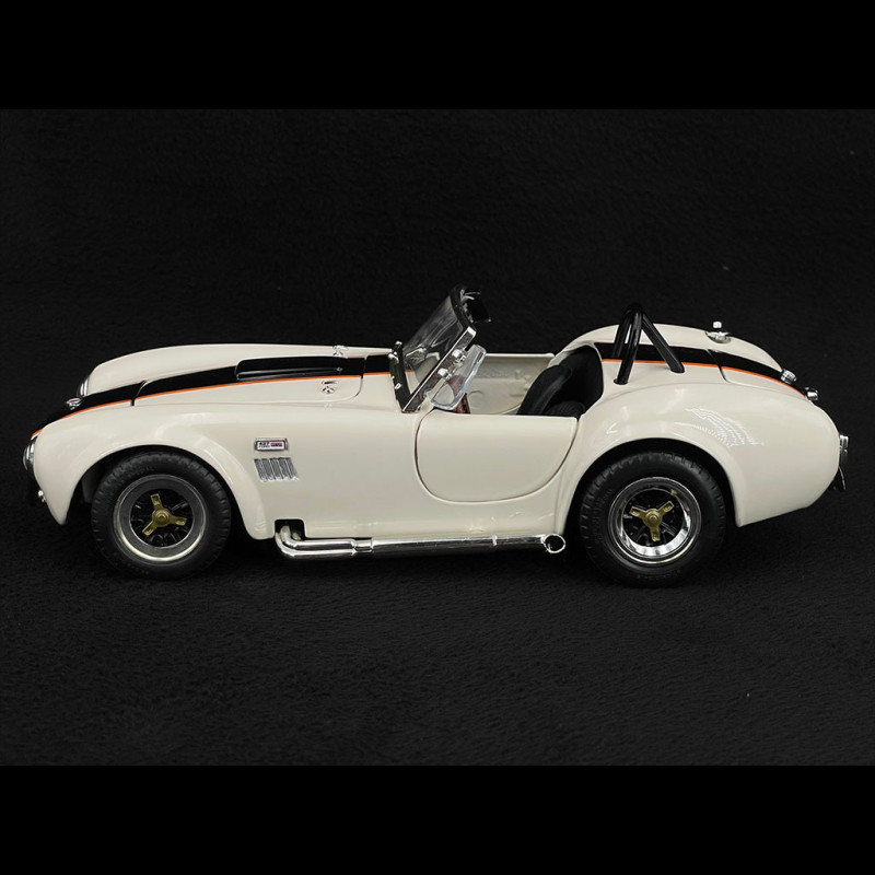 Shelby AC Cobra 427 S/C 1964 Cream White 1/18 Lucky DieCast