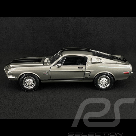 Ford Mustang Shelby GT500...