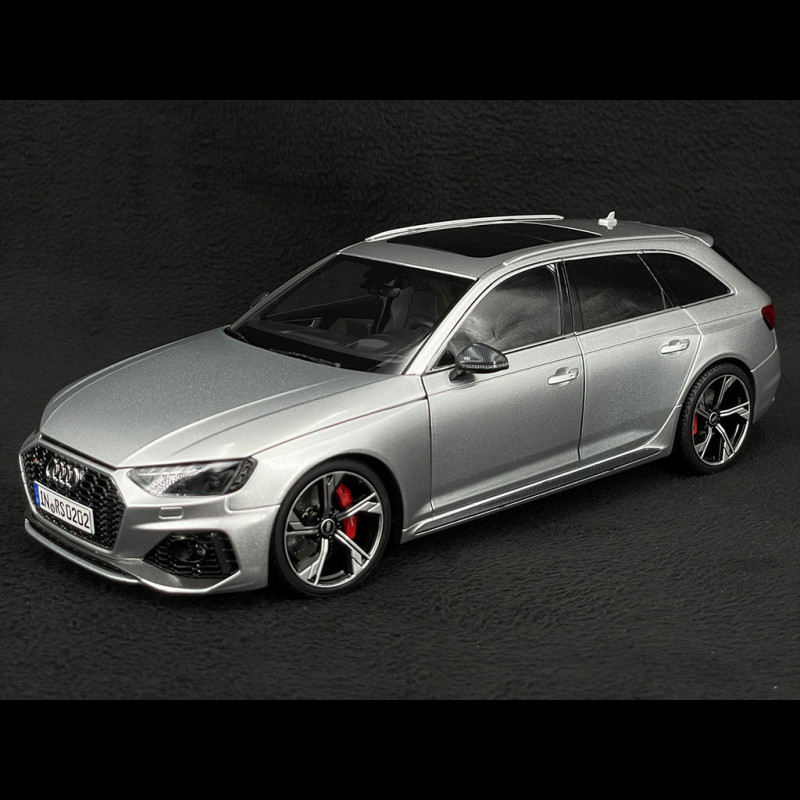 Audi RS4 Avant 2020 1/18 - Miniature Voiture en Résine Métal