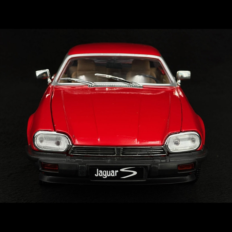 Jaguar XJS 1975 Red 1/18 Lucky DieCast LDC92658RED