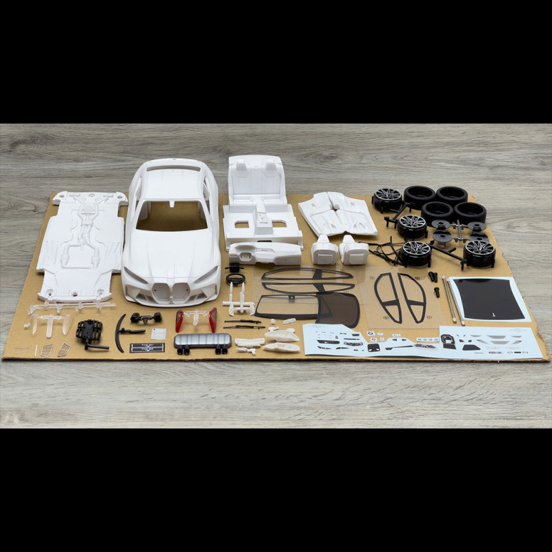 Maquette BMW M4 G82 Coupé 2020 à monter et peindre 1/18 GT Spirit