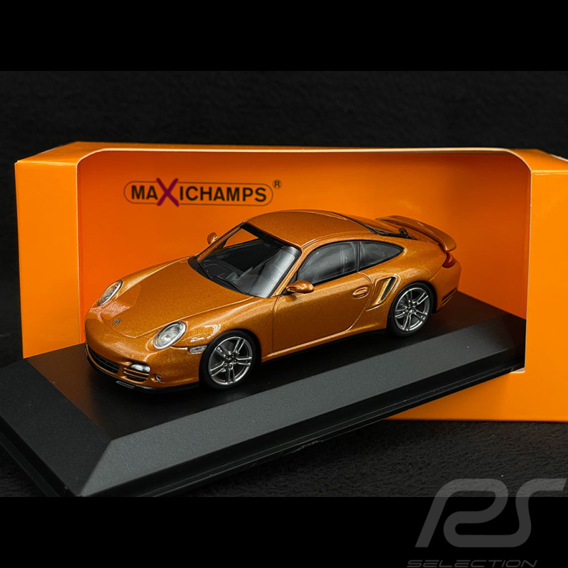 Porsche 911 Turbo Type 997 2009 Nordisch Gold Metallic 1/43 Minichamps 940069011