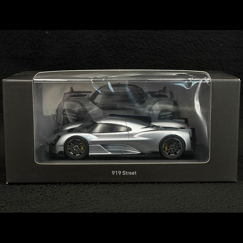 Porsche 919 Street 2017 Silver 1/43 Spark WAP0209190NSTR