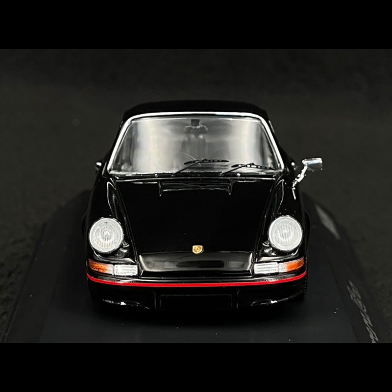 Voiture sportive PORSCHE 911 Carrera RS de 1973 de couleur noire