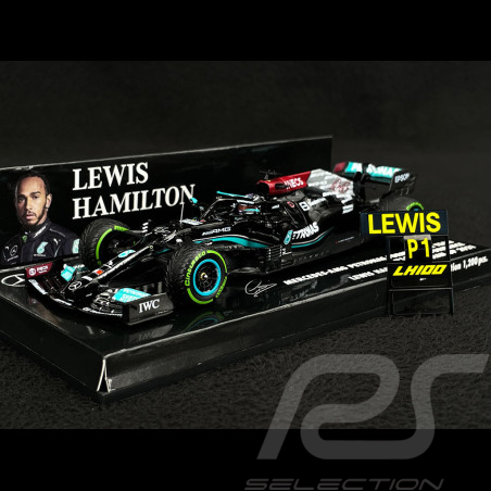 Lewis Hamilton Mercedes-AMG...