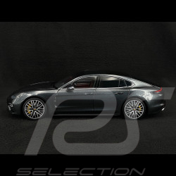 Porsche Panamera Turbo S 2020  Couleur Gris Carbone métallisé Échelle 1/18 Fabricant Minichamps ref 113061073