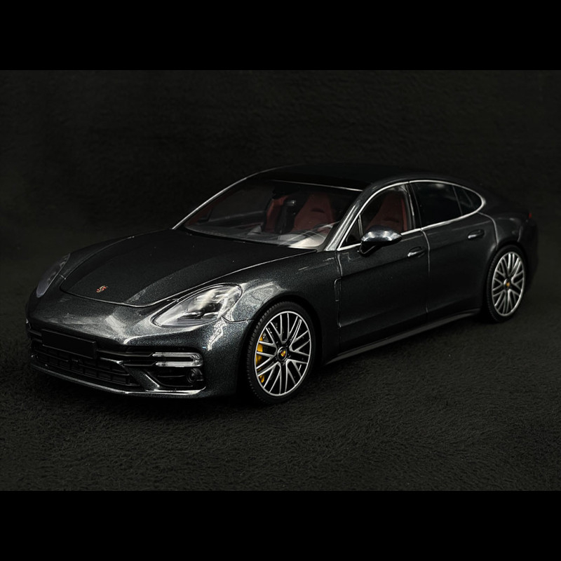 Porsche Panamera Turbo S 2020 Carbon grey Metallic 1/18 Minichamps