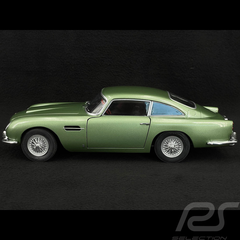 Aston Martin DB5 1964 Green 1/18 Solido S1807102