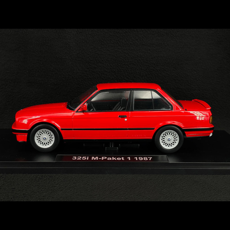 BMW - 325i/ E30 M-Paket 2 1988 - KK Scale Models - 1/18 - Voiture