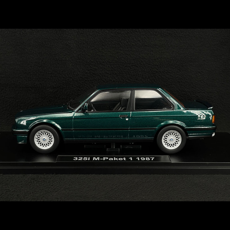 BMW 325i E30 M-Package 1 1987 Dunkelgrün Metallic 1/18 KK Scale