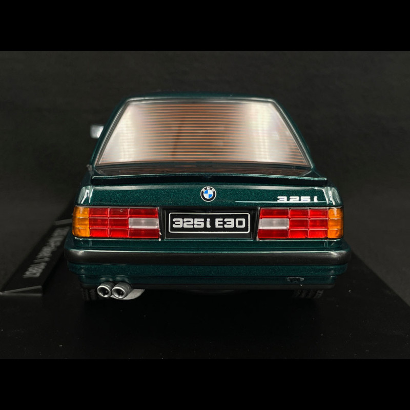 BMW 325i (E30) 3 Series M- Package 1987 verte KKscale 1/18 - Collection