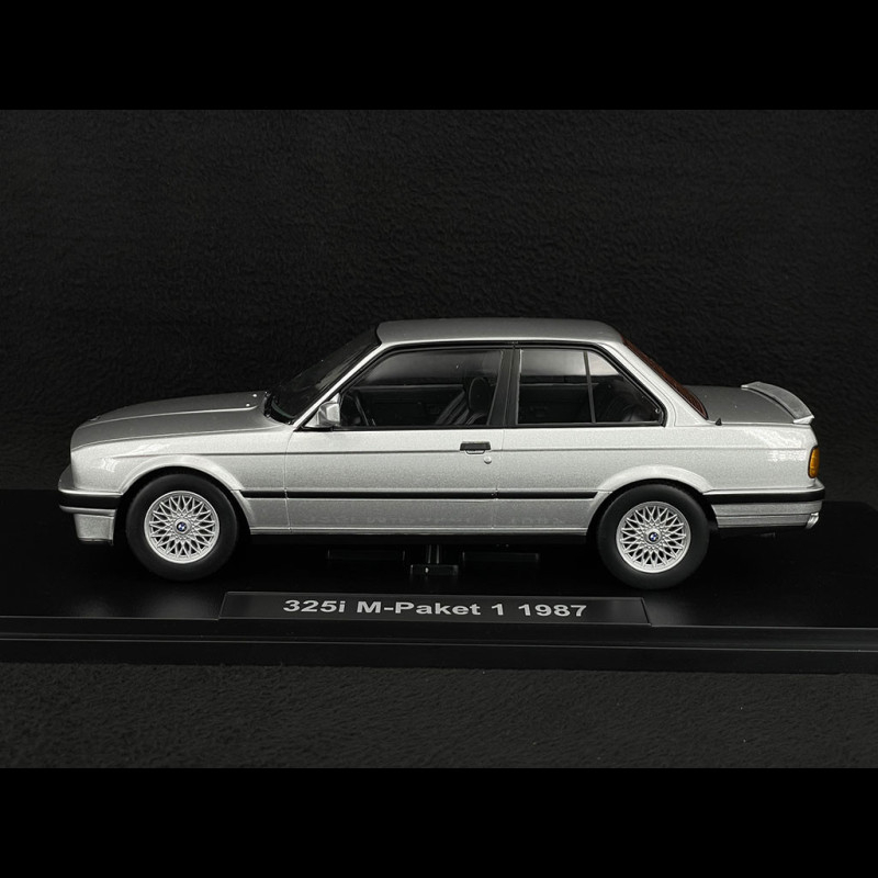 KK-SCALE KKDC180744 Scale 1/18  BMW 3-SERIES 325i (E30) M-PACKAGE 1987  GREEN