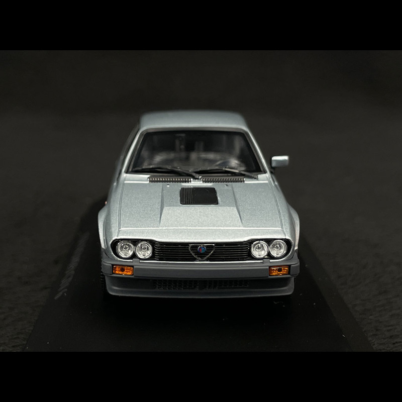 Miniature Alfa Romeo GTV6 1983 - échelle 1/43 - Minichamps - Argentée