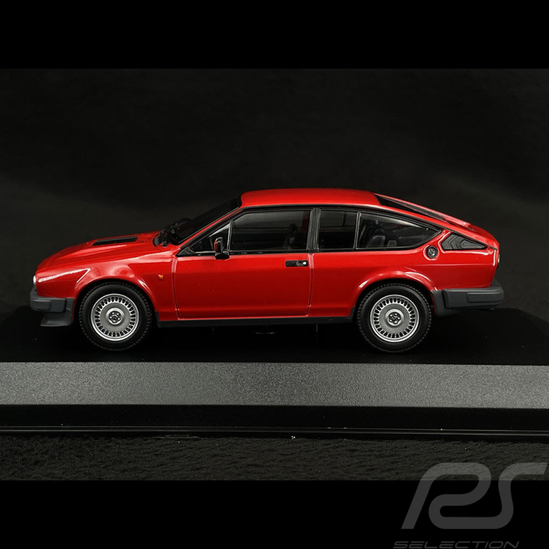 Alfa Romeo GTV 6 1983 Rot 1/43 Minichamps 940120140