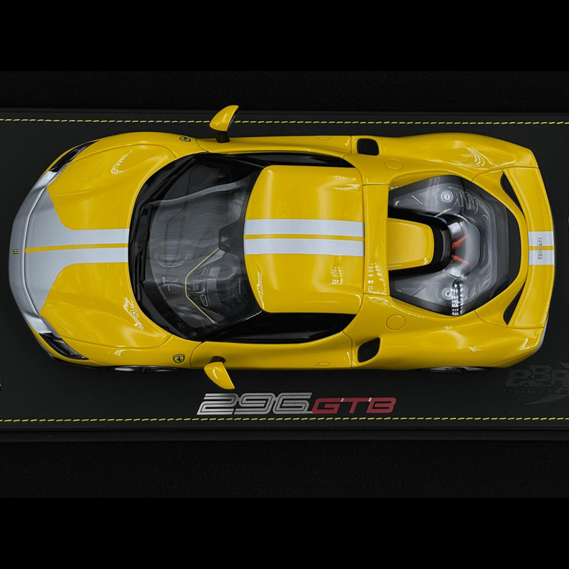 Ferrari 296 GTB Jaune Modena 2021 Miniature BBR 1:43 - Édition Limitée Avec Support Et Boîte