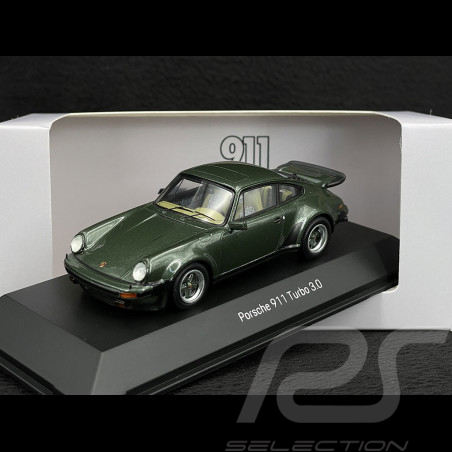 REVIEW: Solido 1977 Porsche 911 (930) 3.0 Carrera •