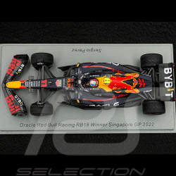 Sergio Perez Red Bull Racing RB18 n° 11 Sieger GP Singapur 2022 F1 1/43 Spark S8560