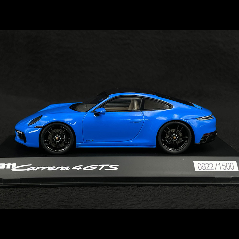 Porsche 911 Carrera 4 Gts Type 992 2022 Shark Blue 1 43 Spark 