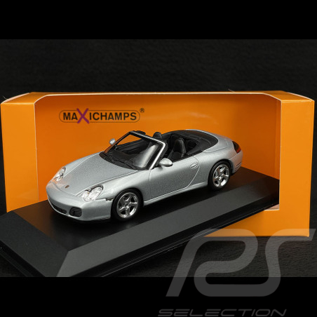 Porsche 911 Carrera 4S...