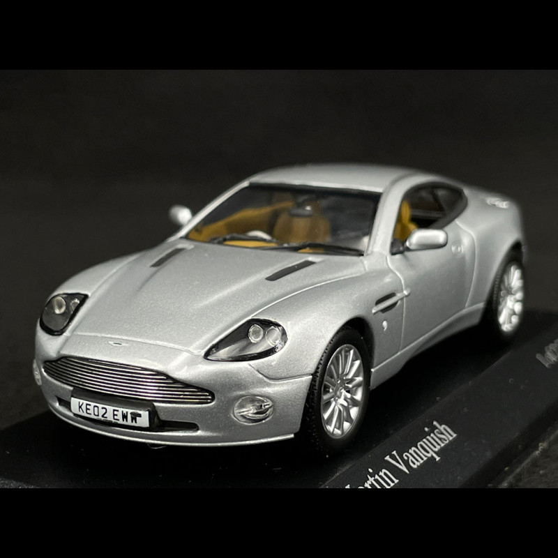 Aston Martin Vanquish 2002 Silver 1/43 Minichamps 400137224