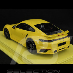 1/18 showcase for model Yellow leatherette base premium quality