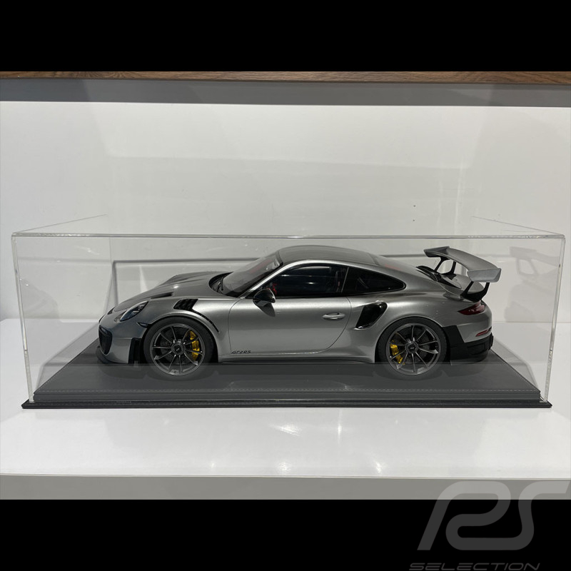1/8 showcase for model Anthracite Grey leatherette base premium quality